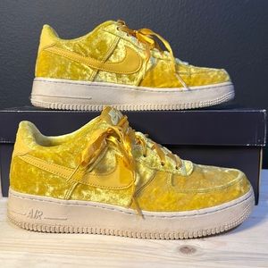 Nike Air Force 1 LV8 GS 'Mineral Gold'